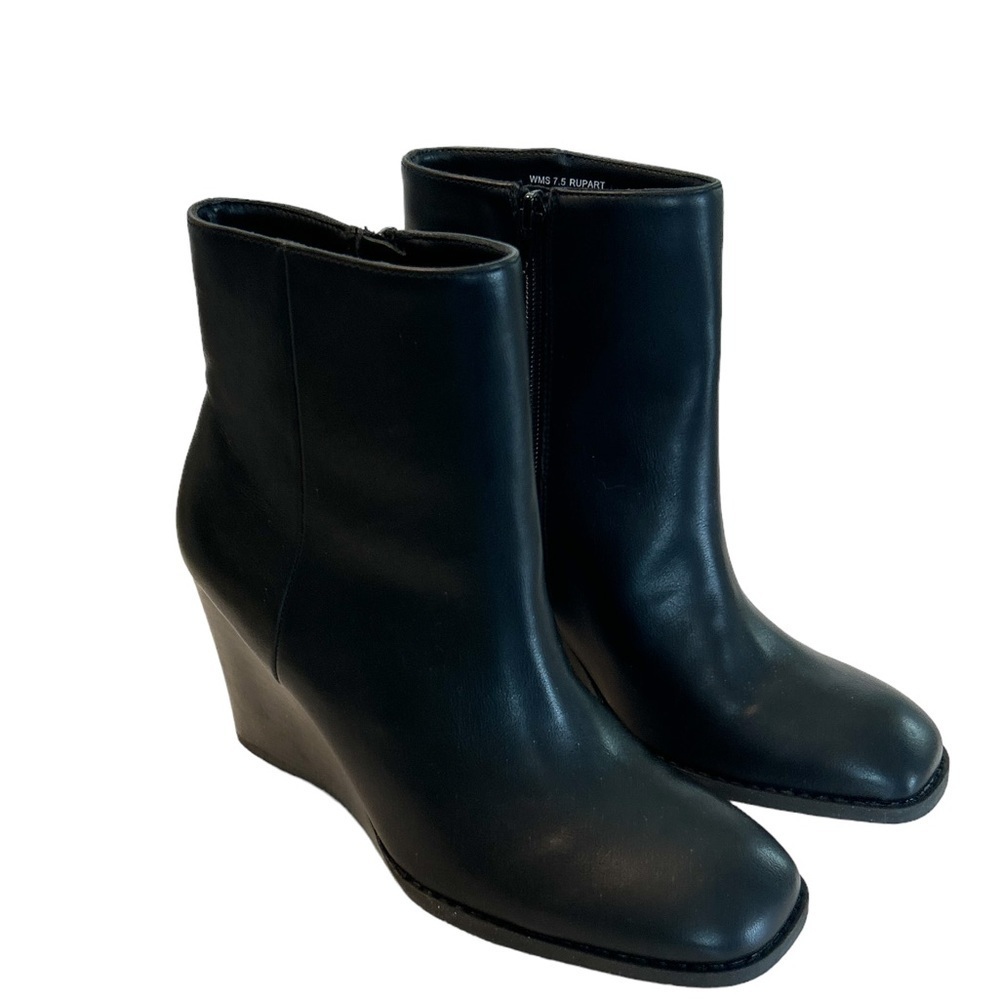 Dolce Vita Black Ankle Boots